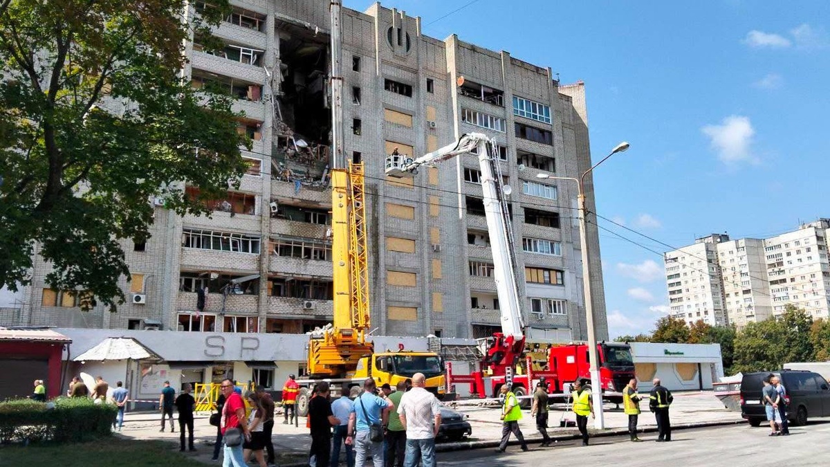URCS helps eliminate consequences of Russian attacks in Kharkiv, Zhytomyr