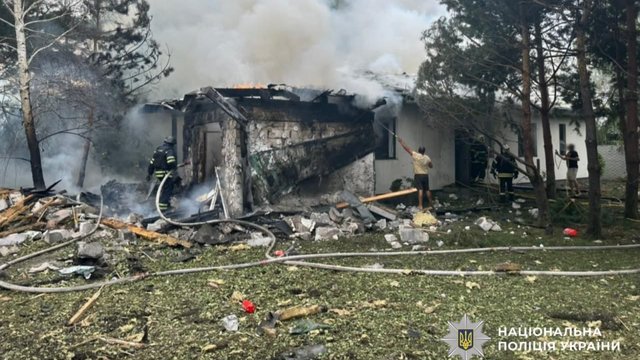 В Киевской области в результате обстрелов пострадало 5 человек, повреждены 4 склада