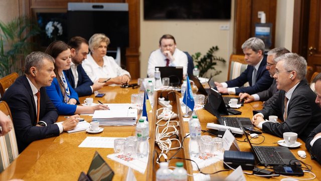Миссия МВФ начинает переговоры в Киеве