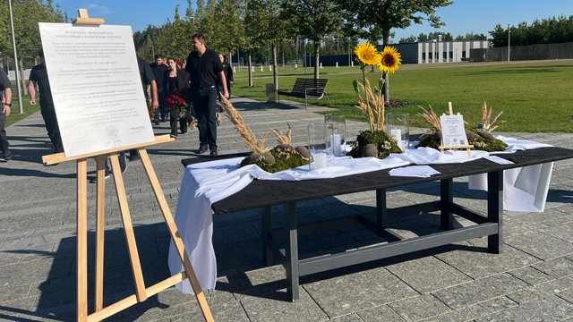 На НВМК відбулися заходи до Дня пам'яті Захисників України і почесні поховання невпізнаних військових