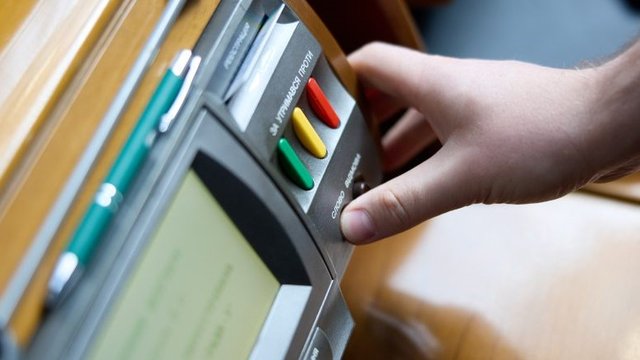 Парламент принял в 1-м чтении законопроект "Евросолидарности" об укрытиях