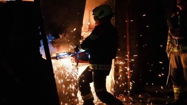 В Черниговской области в результате падения вражеских БПЛА пострадал 10-летний ребенок, возникли пожары