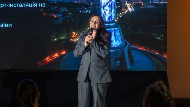 Тетяна Бережна, віцепрем’єр-міністерка України з гуманітарної політики, міністерка культури, виступає на презентації світлової аудіовізуальної артінсталяції «Майбутнє пам’ятає». Національний музей історії України у Другій світовій війні, Київ, 20.08.2026