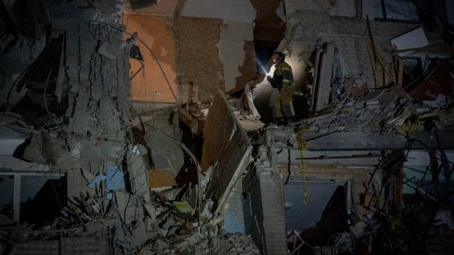 До трьох зросла кількість загиблих унаслідок удару РФ по житловому будинку на Сумщині, а постраждалих до 15 осіб – поліція