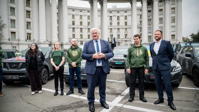 ЗСУ отримали 21 транспортний засіб від норвезької волонтерської організації – Сибіга