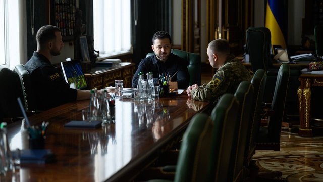 Зеленський: нові завдання по далекобійності визначені