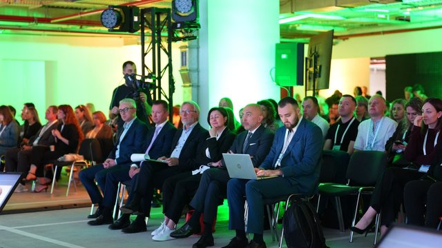 Ощадбанк утретє зібрав лідерів держави, бізнесу, громад, ветеранської та громадської спільнот на форумі "Моя безбар’єрність. Вивчені уроки".