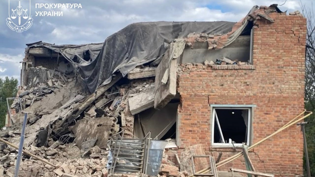 Один человек погиб, еще шесть получили ранения в результате ударов по Харьковской области