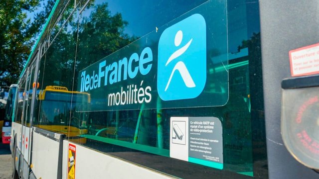 Bucha receives five passenger buses from its French partners