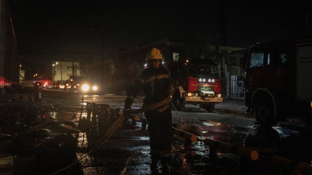 У Києві дрони пошкодили багатоповерхівку та нежитлову забудову у двох районах, є постраждалий – Кличко