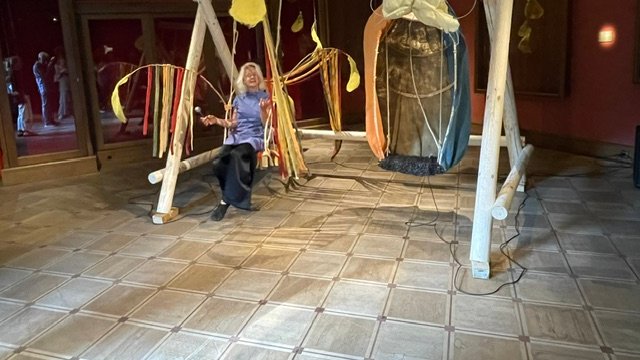 Текстильна виставка майстрині з Нідерландів відкрилася у музеї Ханенків