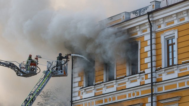 Серед постраждалих по будівлі НАН в центрі Києва є троє дітей – Зеленський