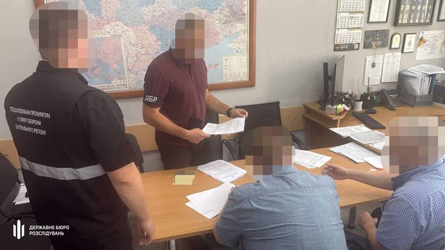 ДБР повідомило про підозру посадовцю СБУ, який організував зберігання боєприпасів у селищі Мила під Києвом