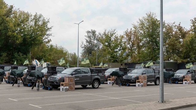 Порошенко передал военным 15 модернизированных комплексов "Ай-Петри"