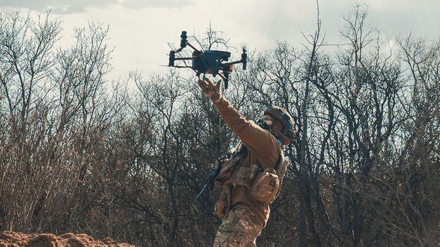 Зеленский поздравил военных разведчиков с профессиональным праздником и поблагодарил их за защиту Украины