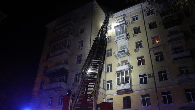 Війська РФ атакували Дніпро дронами: троє поранених, шістьох врятовано – ДСНС