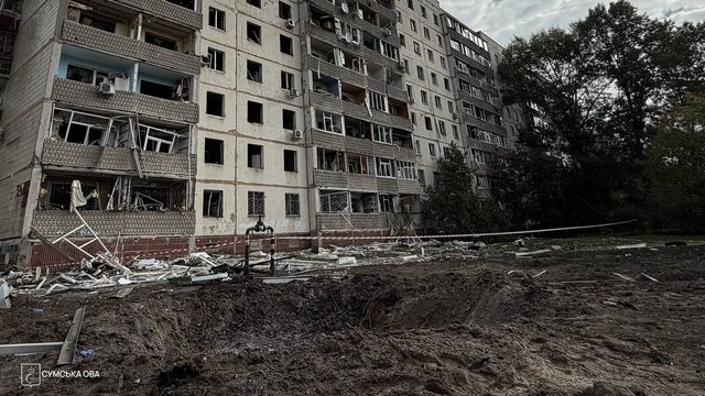 Сотрудник одного из сумских предприятий погиб, еще три человека пострадали из-за атаки врага – власти