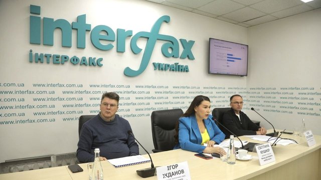 Слева направо: Игорь Жданов, Светлана Кушнир, Олег Постернак. Пресс-центр ИА "Интерфакс-Украина", Киев, 01.10.2026